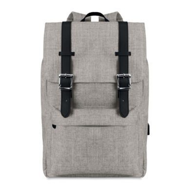 RIGA Laptoptartó hátizsák melírozott 600D poliészter anyagból, párnázott vállpántokkal. Egy fő belső rekesz 15 colos laptop számára, beépített USB töltőkábel. Mágnespatentos záródással, elől cipzáras zsebbel.