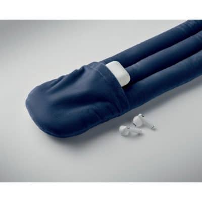 Wrap kényelmes hajlítható utazópárna oldalzsebekkel Puha poliészterből és habszivacsból készült. Kényelmes és kompakt az utazáshoz. 88*11*3,5cm